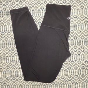 Lululemon black aligns 25”